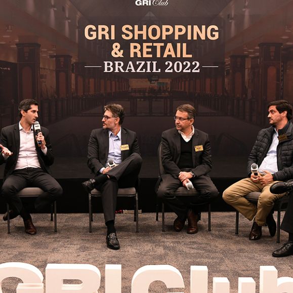 Companhias destacam resiliência dos shoppings e comemoram a forte retomada